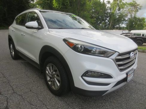 Used 2017 Hyundai Tucson Eco w/ Cargo Package AWD/4WD image 2