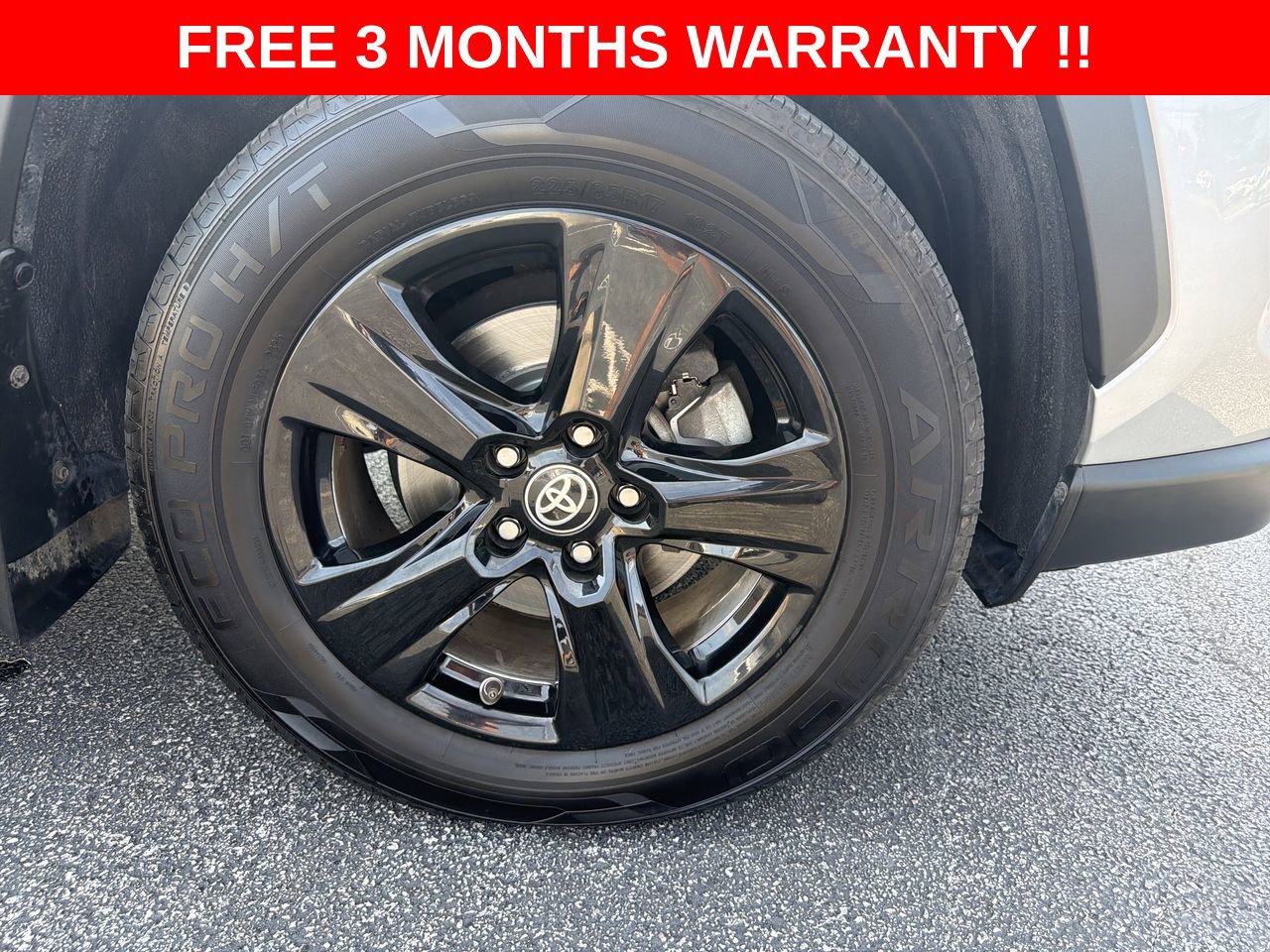 Used 2021 Toyota RAV4 XLE AWD/4WD image 10