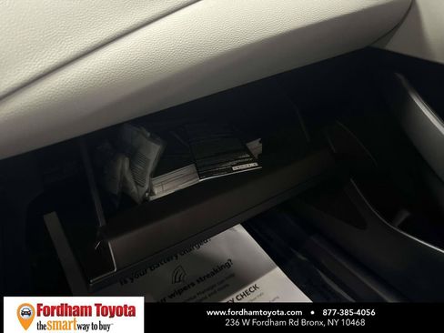 Used 2026 Toyota Corolla LE w/ LE Premium Package FWD image 31