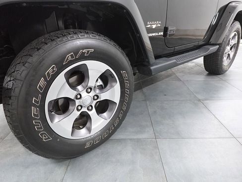 Used 2016 Jeep Wrangler Sahara image 23
