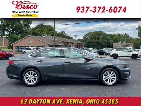 Used 2016 Chevrolet Malibu LT FWD image 3