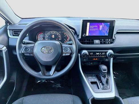 Used 2025 Toyota RAV4 XLE FWD image 20
