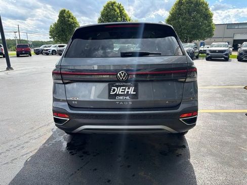 New 2026 Volkswagen Taos SE AWD/4WD image 5