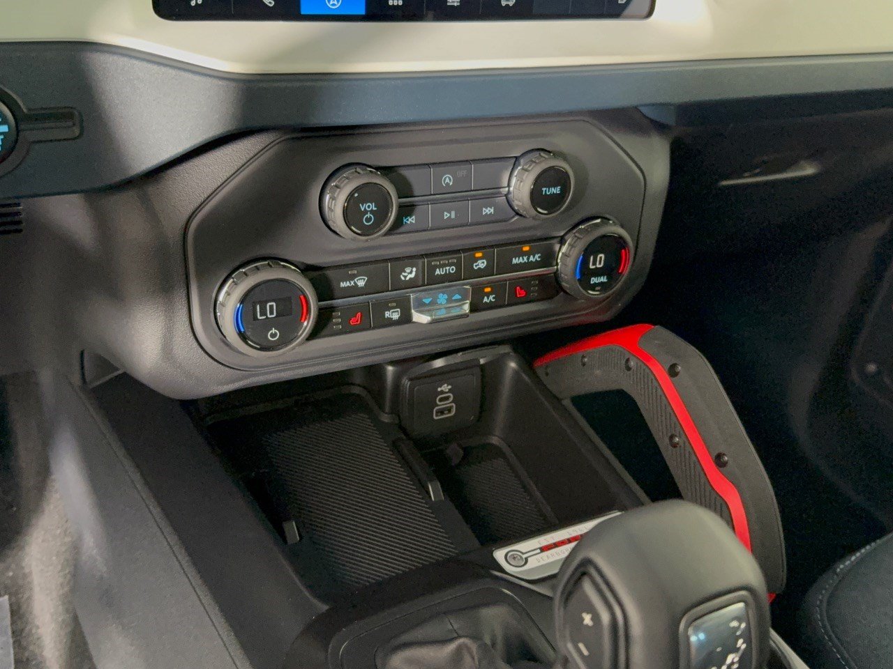 New 2026 Ford Bronco Heritage Edition AWD/4WD image 22