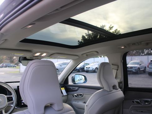 New 2026 Volvo XC90 T8 Ultra w/ Protection Package Premier AWD/4WD image 34