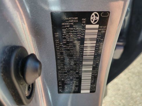 Used 2024 Toyota Corolla LE image 32