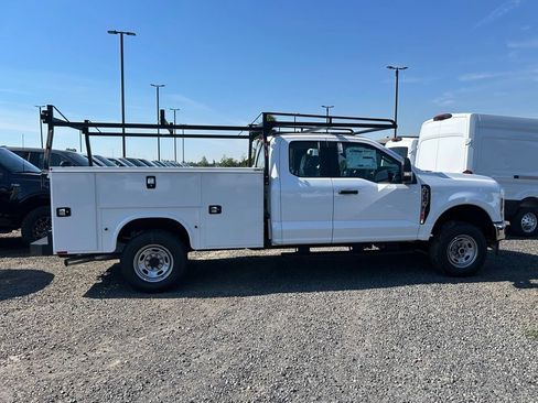 New 2026 Ford F250 XL w/ XL Chrome Package AWD/4WD image 5