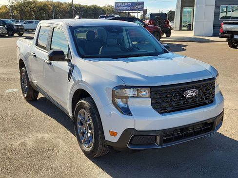 New 2025 Ford Maverick XLT w/ XLT Luxury Package image 6