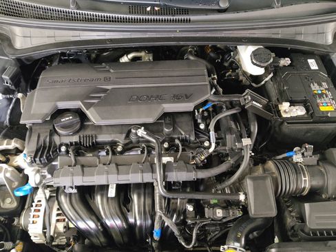 Used 2025 Hyundai Elantra Limited FWD image 30