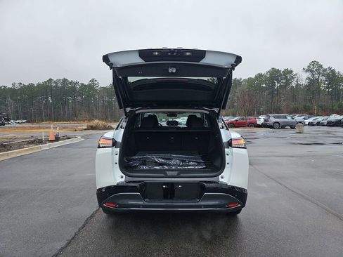 New 2026 Nissan Murano Platinum w/ Cargo Package AWD/4WD image 16