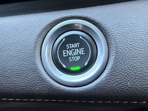 Used 2023 Cadillac Escalade Premium Luxury AWD/4WD image 25