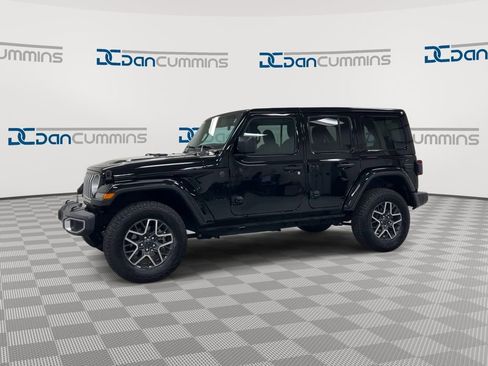 Used 2025 Jeep Wrangler Unlimited Sahara AWD/4WD image 4