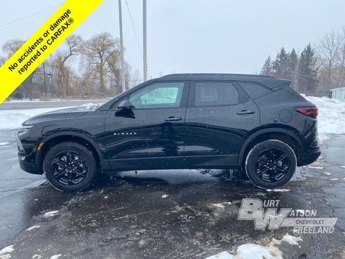 Used 2025 Chevrolet Blazer LT w/ Convenience Package image 3