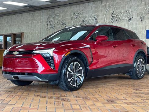Used 2024 Chevrolet Blazer EV LT AWD/4WD image 3