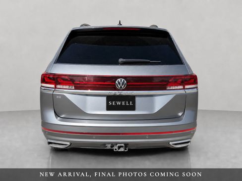 Used 2024 Volkswagen Atlas SE FWD image 4