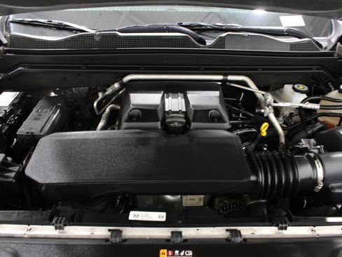 Used 2025 Chevrolet Colorado Trail Boss AWD/4WD image 40