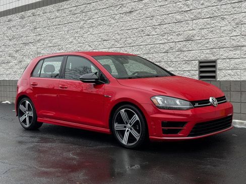 Used 2016 Volkswagen Golf R 4-Door image 36