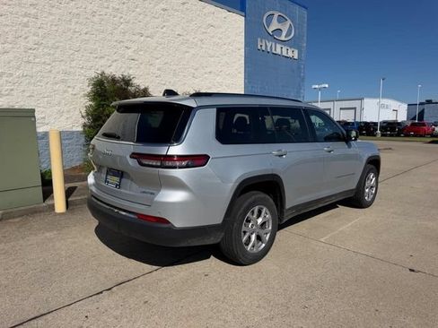 Used 2022 Jeep Grand Cherokee L Limited AWD/4WD image 3