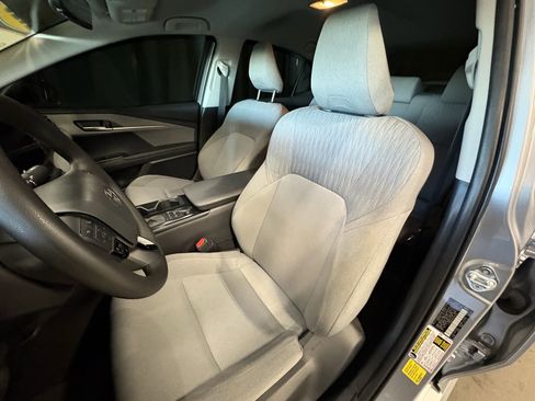 Certified 2025 Toyota Camry LE w/ Convenience Package image 5