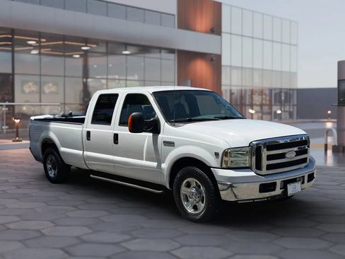 Used 2005 Ford F250 Lariat RWD image 8