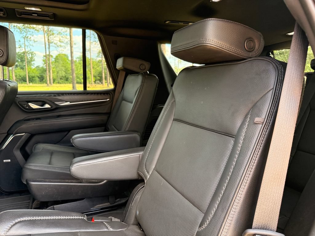 Used 2023 GMC Yukon Denali w/ LPO, Floor Liner Package AWD/4WD image 28