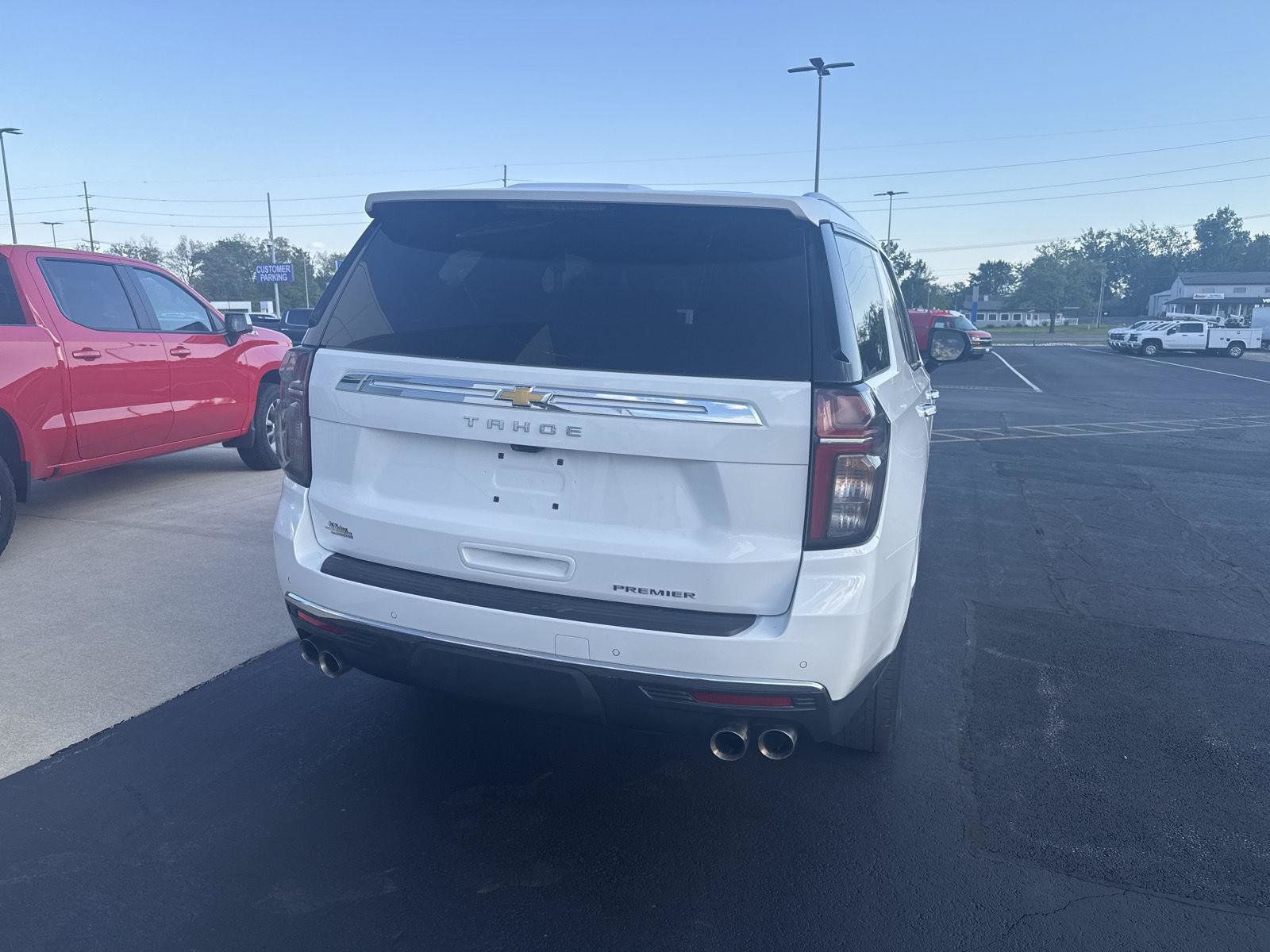 Used 2024 Chevrolet Tahoe Premier AWD/4WD image 3