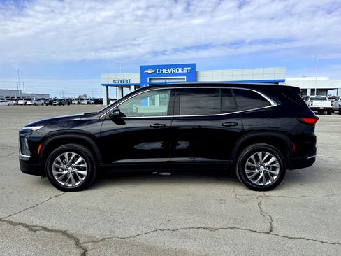 Used 2025 Buick Enclave Preferred image 10