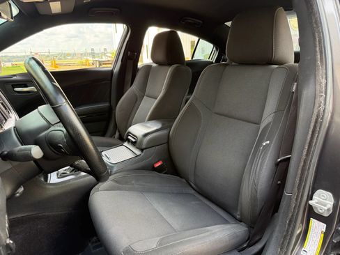 Used 2017 Dodge Charger R/T RWD image 25
