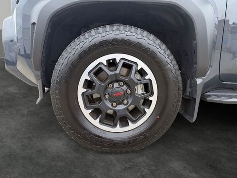 Used 2025 Toyota 4Runner TRD Off-Road AWD/4WD image 4