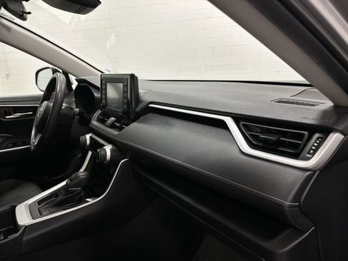 Used 2022 Toyota RAV4 XLE w/ Convenience Package image 26