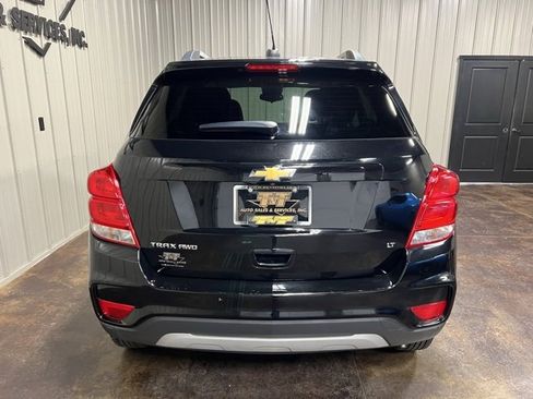 Used 2020 Chevrolet Trax LT w/ LT Convenience Package image 9