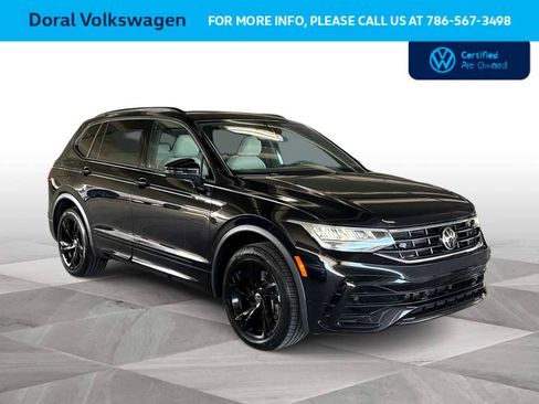 Used 2023 Volkswagen Tiguan SE R-Line image 2