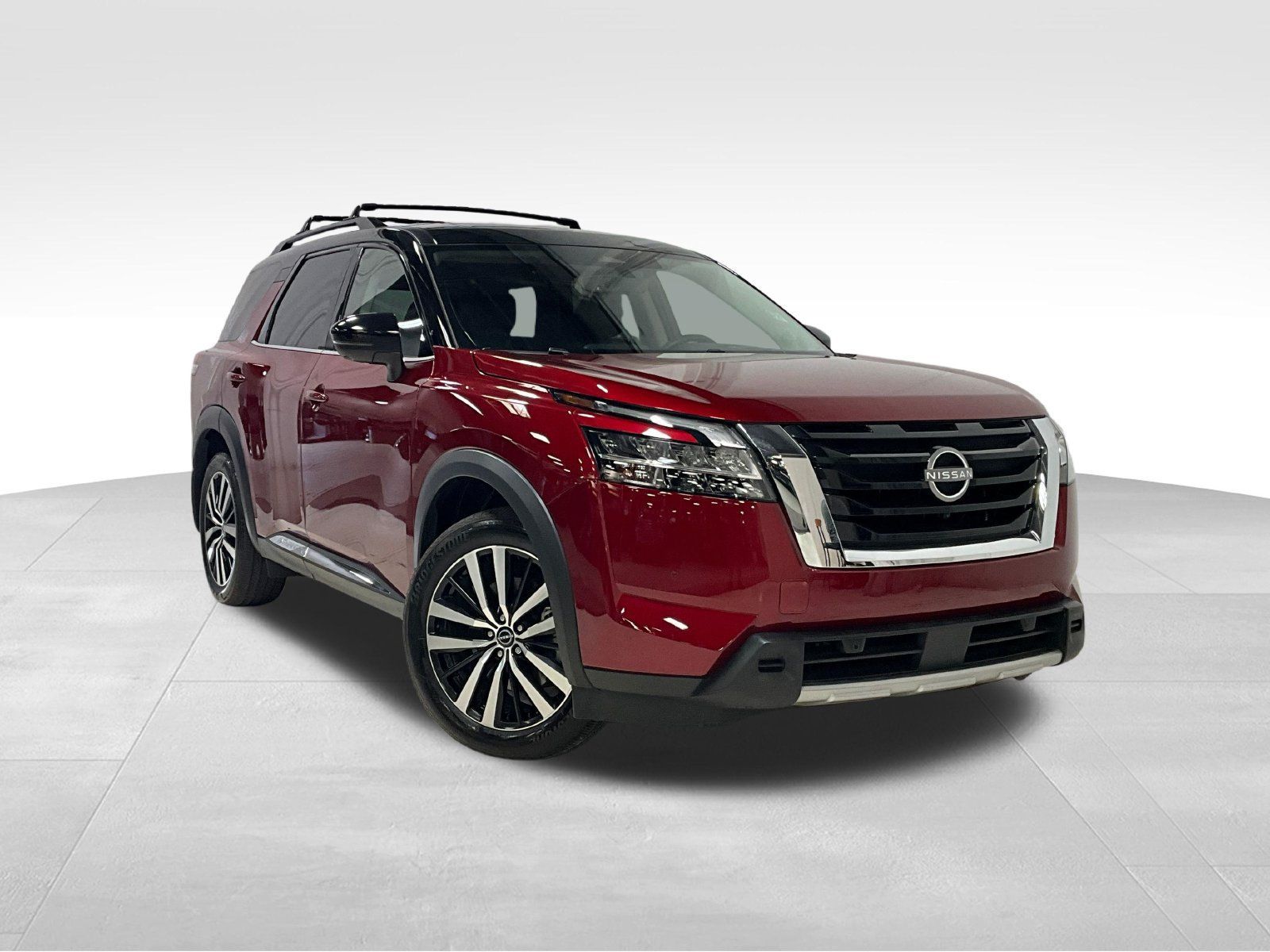 Used 2024 Nissan Pathfinder Platinum w/ Cargo Package AWD/4WD image 1