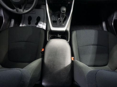 Certified 2025 Toyota RAV4 LE image 28