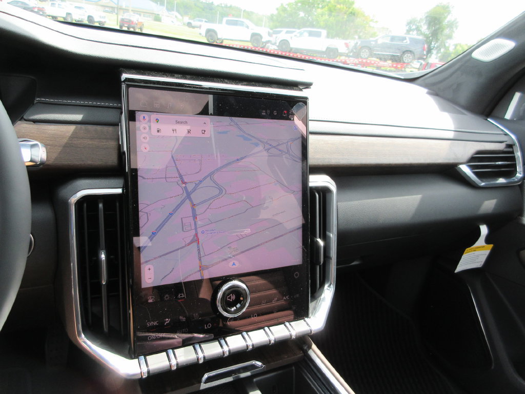 New 2027 GMC Acadia Denali Ultimate FWD image 16