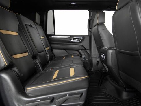 Used 2023 GMC Yukon XL AT4 w/ AT4 Premium Plus Package image 24