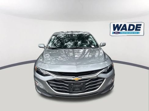 Used 2024 Chevrolet Malibu LT FWD image 2