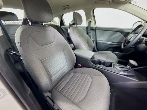 Used 2025 Kia K4 EX image 25
