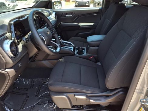 Used 2023 Chevrolet Colorado LT w/ LT Convenience Package image 16