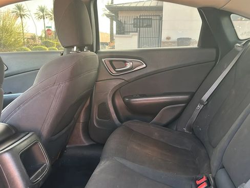 Used 2015 Chrysler 200 Limited w/ Convenience Group image 15