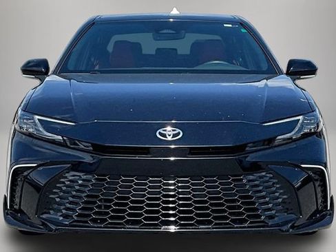 Used 2025 Toyota Camry XSE FWD image 3