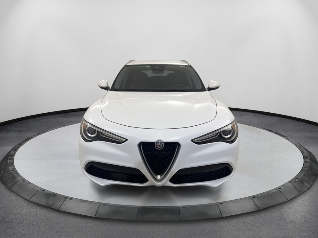 Used 2019 Alfa Romeo Stelvio RWD image 2