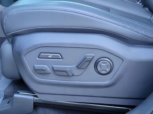 Used 2025 Hyundai Santa Fe Calligraphy image 24