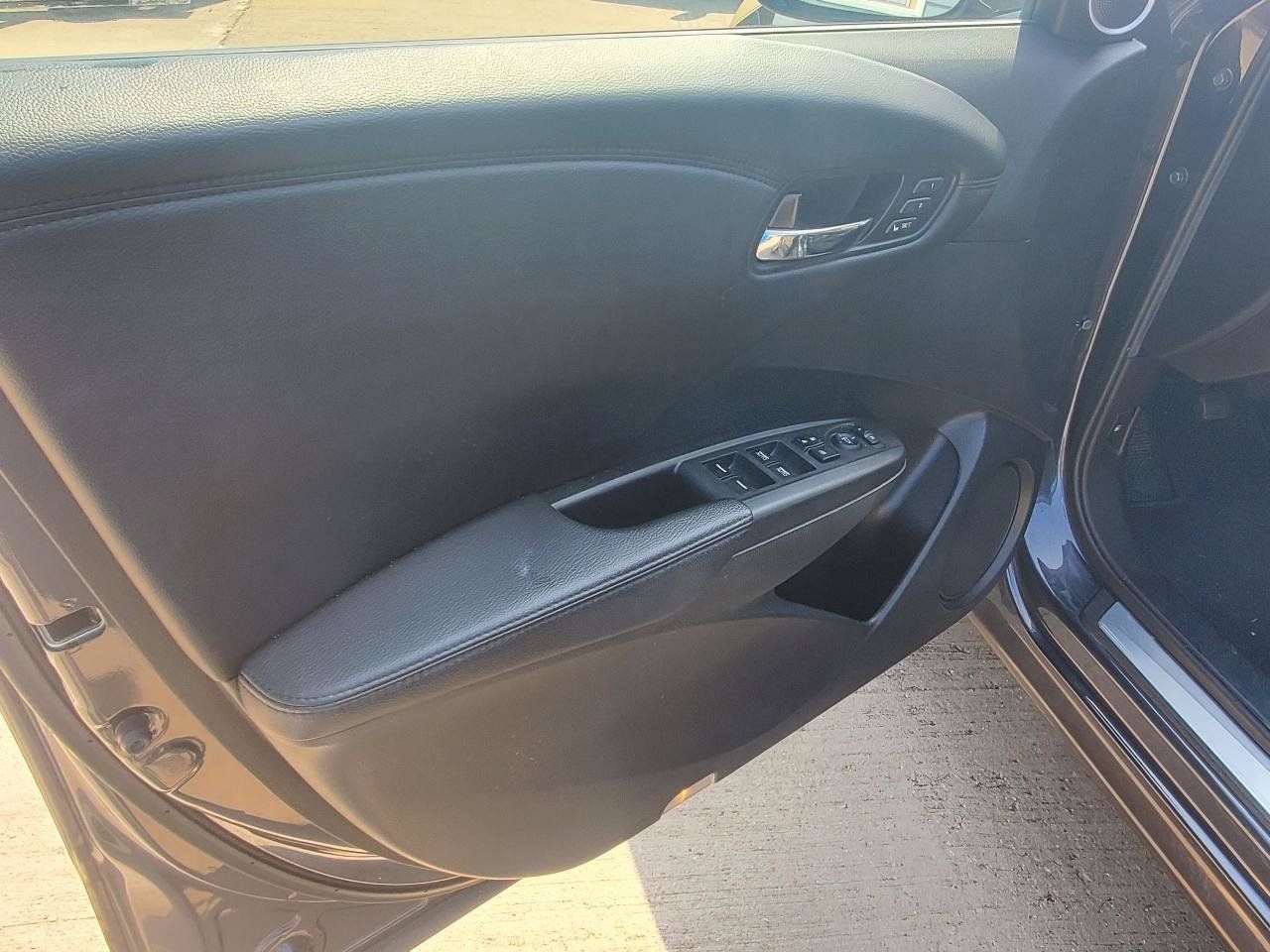 Used 2015 Acura RDX w/ Technology Package FWD image 16