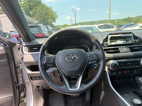 Used 2021 Toyota RAV4 XSE AWD/4WD image 22
