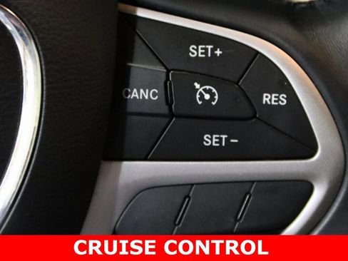 Used 2017 Dodge Charger R/T w/ Beats Audio Group image 13