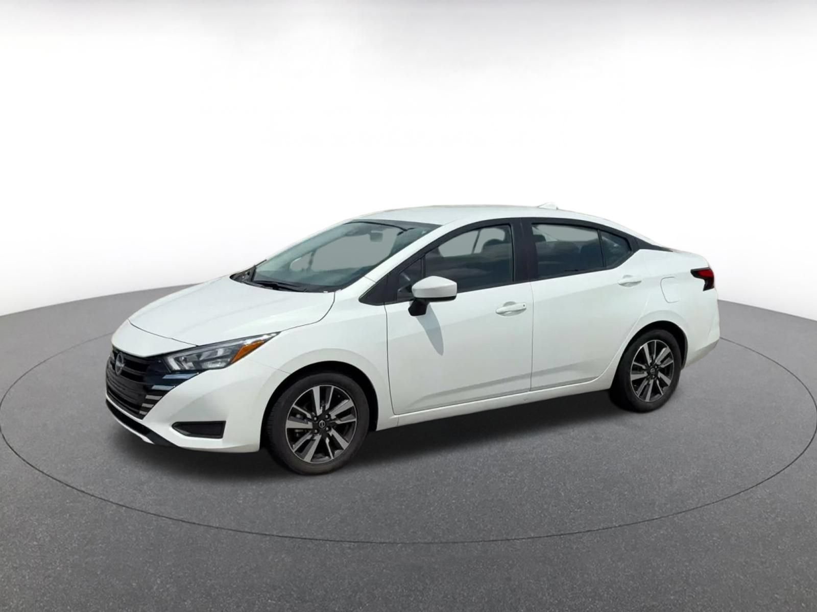 Used 2025 Nissan Versa SV FWD image 7