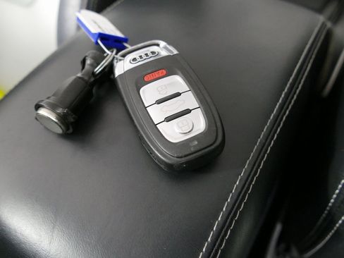 Used 2017 Audi S5 3.0T Cabriolet w/ Technology Package image 13