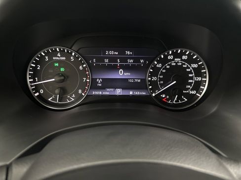 Used 2022 Nissan Armada SL w/ Captain's Chairs Package image 13