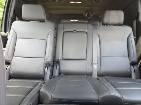 Used 2024 Chevrolet Suburban Z71 AWD/4WD image 13